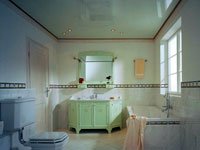 Натяжной потолок в ванной комнате — нам потопы не страшны! Источник http://www.shopshops.ru