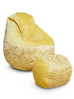 Мягкий пуф дополнит любую бескаркасную мебель. Источник http://fluffy-bag.com.ua