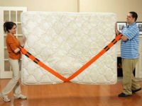 Если Вы не планируете перевозку мебели с грузчиками, то приобретите специальные ремни. Источник http://www.babrbabr.ru