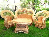 Деревянная мебель из ивовых прутьев. Источник http://uhouse.ru