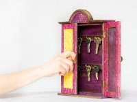 Настенная ключница своими руками — это ПРОСТО. Источник http://etsystatic.com