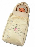 Зимний конверт для новорожденного должен быть простым в использовании. Источник http://www.ariadna-96.ru