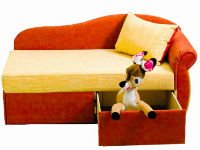 Детский диван-кровать может стать местом для хранения вещей. Источник http://www.restmebel.ru