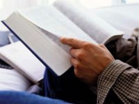 Курсы скорочтения помогают желающим научиться читать быстрее. Источник http://www.psyho.ru