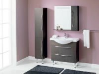 Шкаф-пенал можно считать неотъемлемой частью гарнитура для ванной комнаты. Источник http://angellok.ru